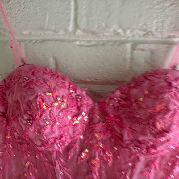 Elegant Pink Women’s  Dress - Picture 2 of 9